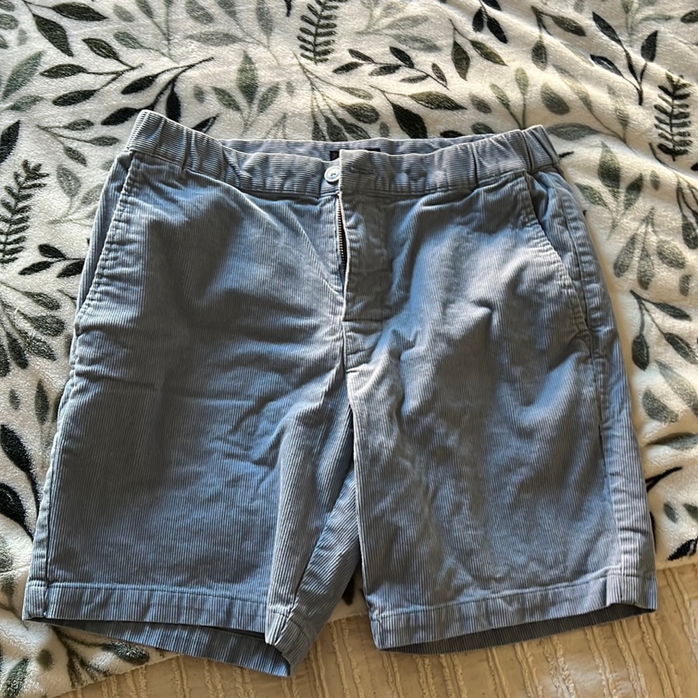 Selling men’s light blue corduroy shorts